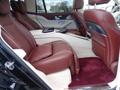 Used 2021 Mercedes-Benz Maybach GLS 600 4MATIC image 18