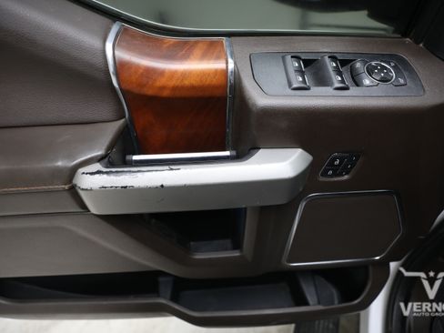 Used 2020 Ford F150 King Ranch w/ Equipment Group 601A Luxury AWD/4WD image 21