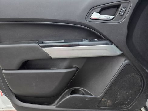 Used 2022 Chevrolet Colorado LT w/ Fleet Safety Package RWD image 9