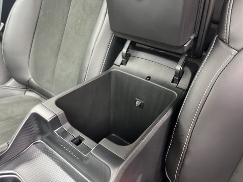 New 2025 Jeep Grand Cherokee Altitude image 19