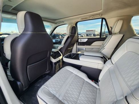 Used 2022 Lincoln Navigator Black Label image 16