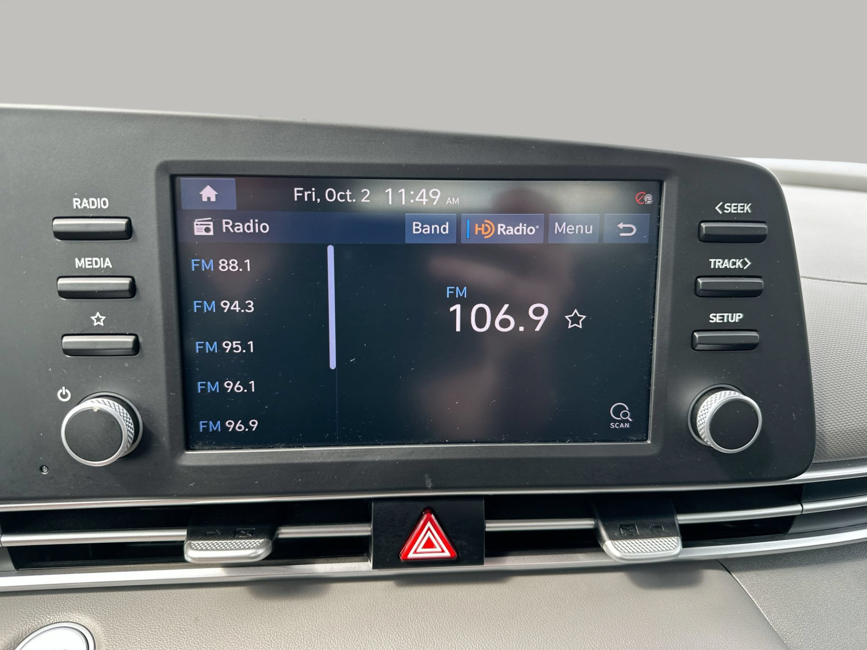 Used 2022 Hyundai Elantra SEL FWD image 12