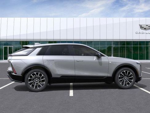 New 2025 Cadillac Lyriq Sport image 29