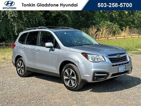 Used 2018 Subaru Forester 2.5i Premium AWD/4WD image 1