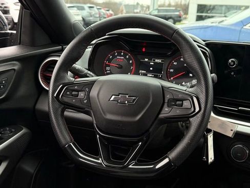 Used 2024 Chevrolet Trax RS image 7