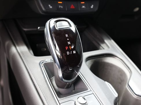 Used 2022 Cadillac XT4 Premium Luxury w/ Cold Weather Package FWD image 29