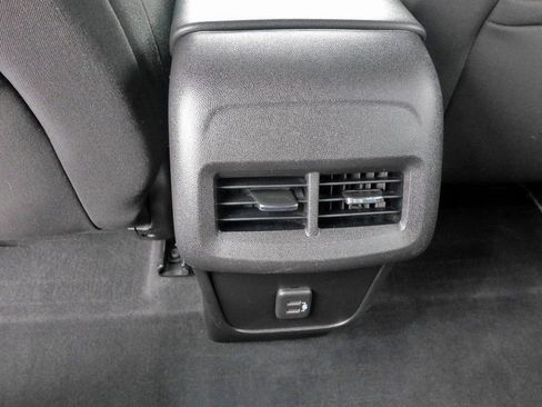 Used 2021 Chevrolet Equinox LT image 20