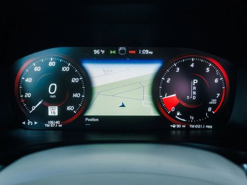 Used 2020 Volvo S60 T6 Momentum image 32