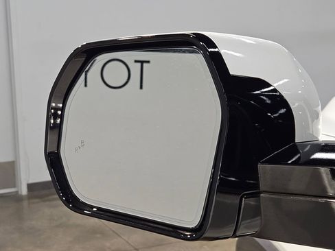 Used 2023 Toyota Tundra Limited image 22