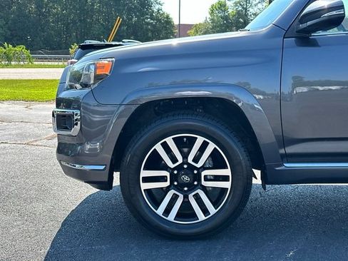 Used 2020 Toyota 4Runner Limited AWD/4WD image 14
