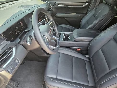 Used 2024 GMC Acadia Elevation w/ Luxury Package FWD image 16
