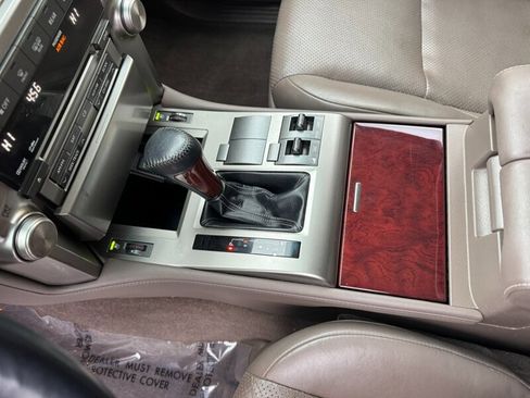 Used 2010 Lexus GX 460 image 26