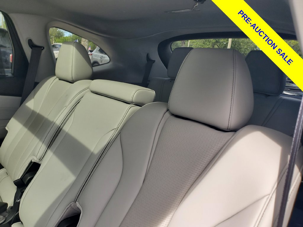 Certified 2024 Acura MDX w/ Technology Package FWD image 13