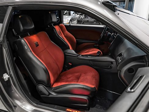 Used 2019 Dodge Challenger R/T Scat Pack w/ Dynamics Package RWD image 30