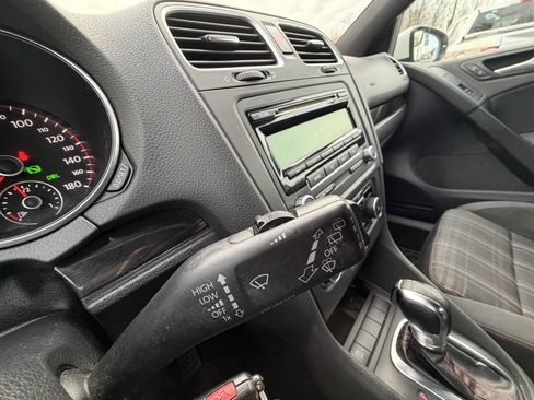 Used 2012 Volkswagen Golf 2-Door FWD image 27