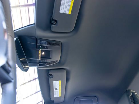 Certified 2021 Porsche Taycan image 28