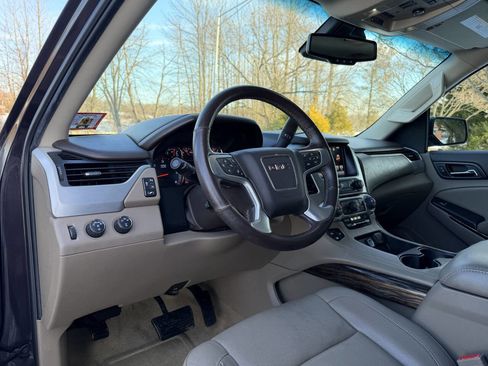 Used 2016 GMC Yukon XL SLT w/ Open Road Package image 7
