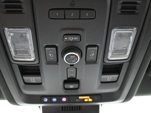 Used 2023 Chevrolet Tahoe Premier w/ Advanced Technology Package AWD/4WD image 46
