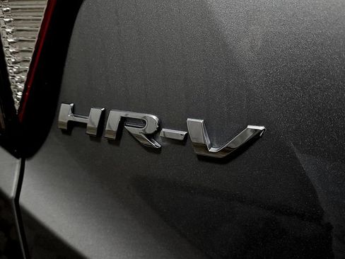 Used 2019 Honda HR-V Sport image 30