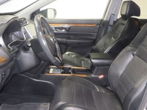 Used 2020 Honda CR-V Touring image 8