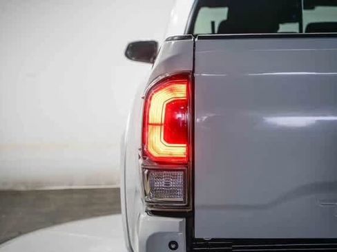 Certified 2020 Toyota Tacoma TRD Sport w/ Technology Package image 10