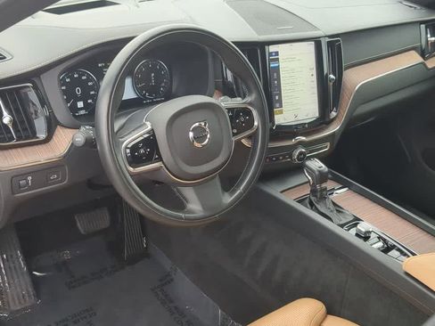 Used 2019 Volvo XC60 T6 Inscription w/ Protection Package Premier AWD/4WD image 2
