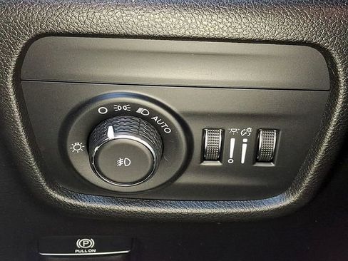Used 2021 Jeep Grand Cherokee L Overland w/ Luxury Tech Group IV AWD/4WD image 27