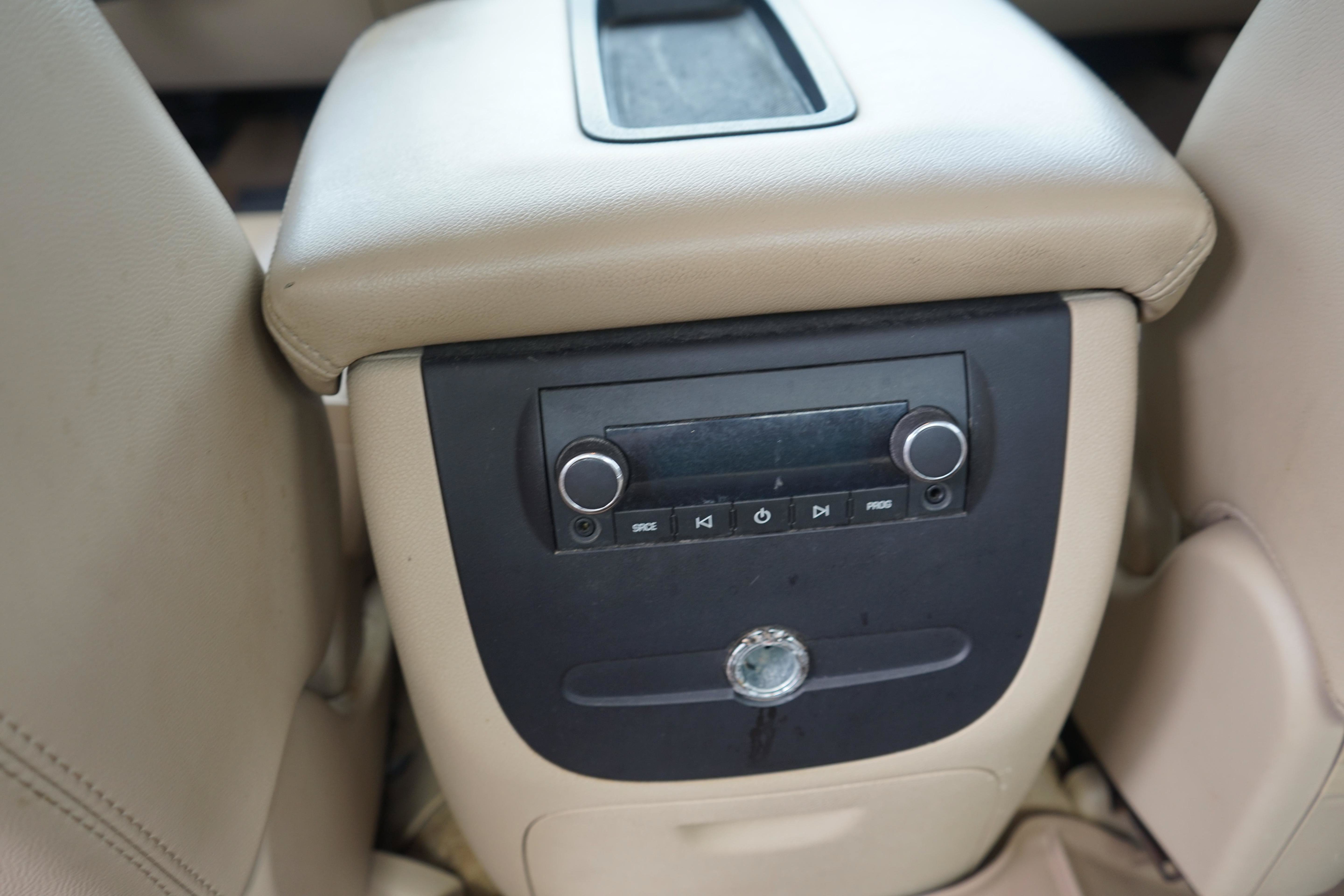 Used 2007 Chevrolet Silverado 2500 LTZ AWD/4WD image 18
