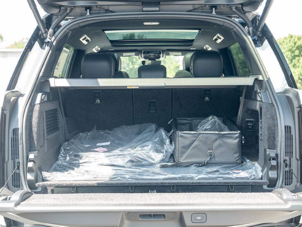 New 2026 Land Rover Range Rover Long Wheelbase SE AWD/4WD image 25