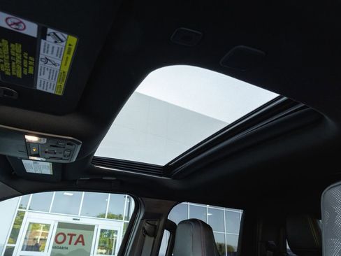 Used 2025 Toyota Tacoma TRD Pro AWD/4WD image 15