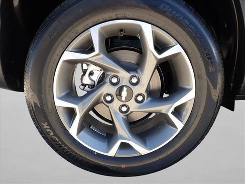 New 2026 Chevrolet Trax LT w/ Driver Confidence Package FWD image 7
