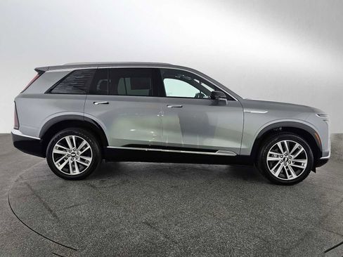 New 2026 Cadillac Vistiq Luxury image 2