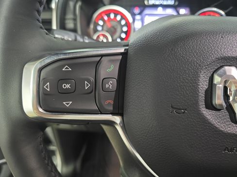 Used 2024 RAM 1500 Laramie AWD/4WD image 14