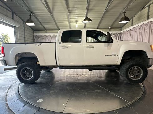 Used 2007 GMC Sierra 2500 SLE w/ SLE2 Preferred Package image 9