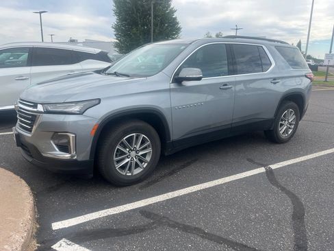 Used 2023 Chevrolet Traverse LT AWD/4WD image 1