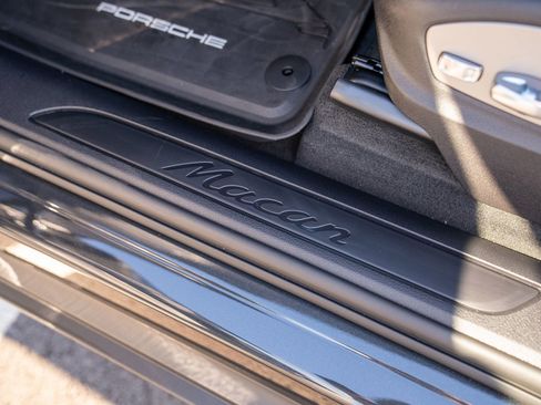 New 2026 Porsche Macan AWD/4WD image 12