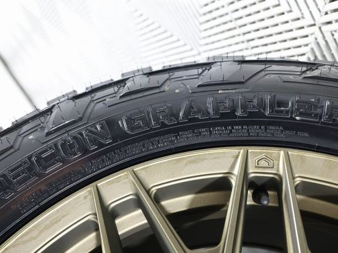 Used 2024 Lexus GX 550 image 48