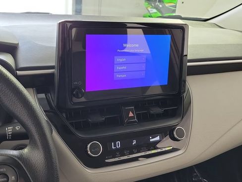Used 2025 Toyota Corolla LE w/ Convenience Package FWD image 28