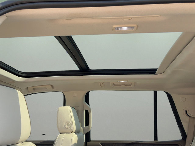 Used 2022 GMC Yukon Denali RWD image 26