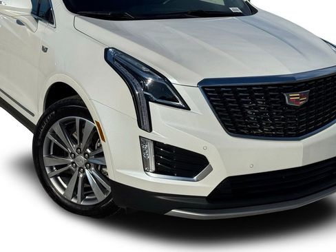Certified 2025 Cadillac XT5 Premium Luxury image 7