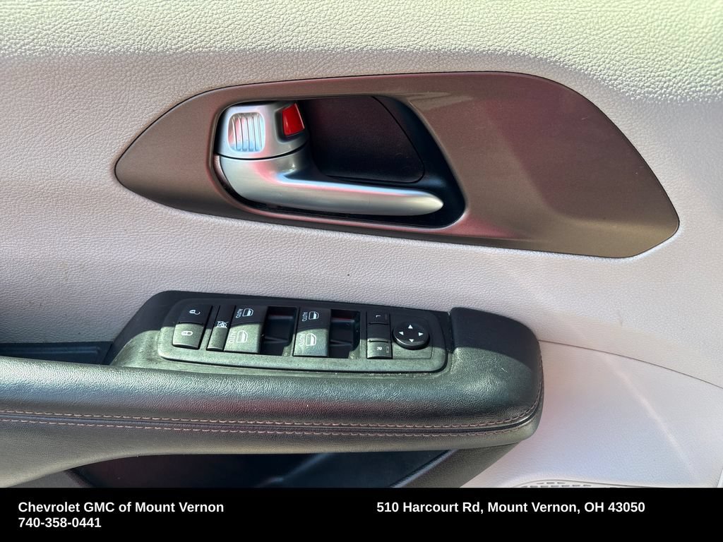 Used 2018 Chrysler Pacifica Touring-L Plus FWD image 14