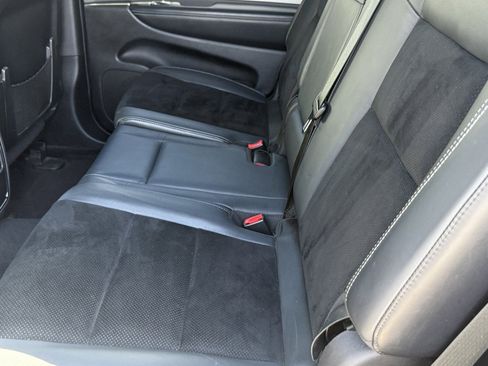 Used 2015 Dodge Durango SXT w/ Blacktop Package AWD/4WD image 23