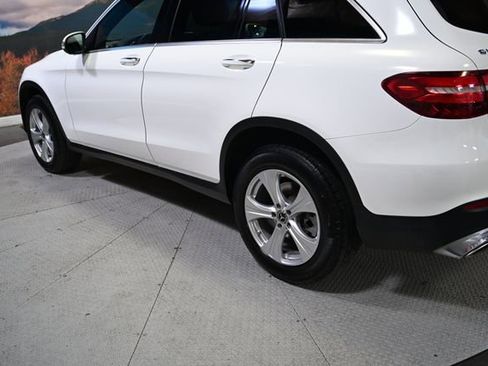 Used 2018 Mercedes-Benz GLC 300 4MATIC image 7