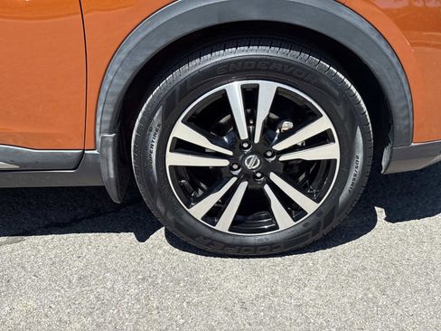 Used 2019 Nissan Kicks SR FWD image 10