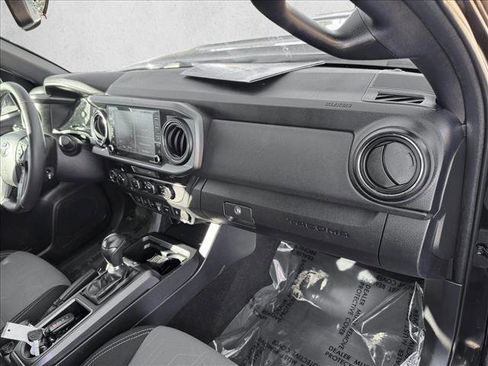Used 2021 Toyota Tacoma TRD Sport image 20