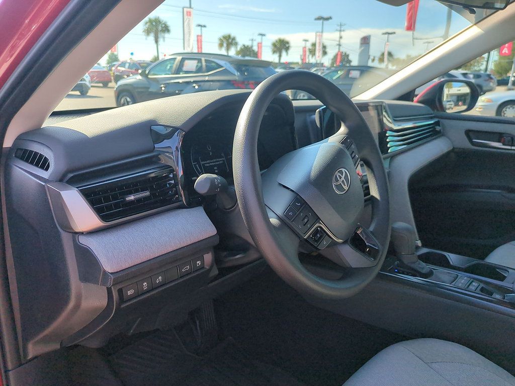 Used 2026 Toyota Camry LE FWD image 15