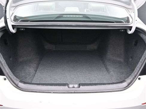 Used 2018 Honda Accord EX image 36