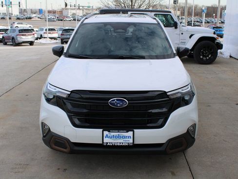 Used 2025 Subaru Forester Sport AWD/4WD image 2