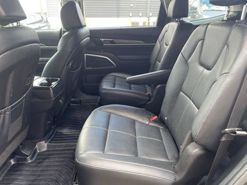 Used 2022 Kia Telluride EX w/ EX Premium Package AWD/4WD image 20