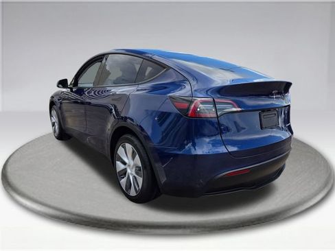 Used 2023 Tesla Model Y Long Range AWD/4WD image 14